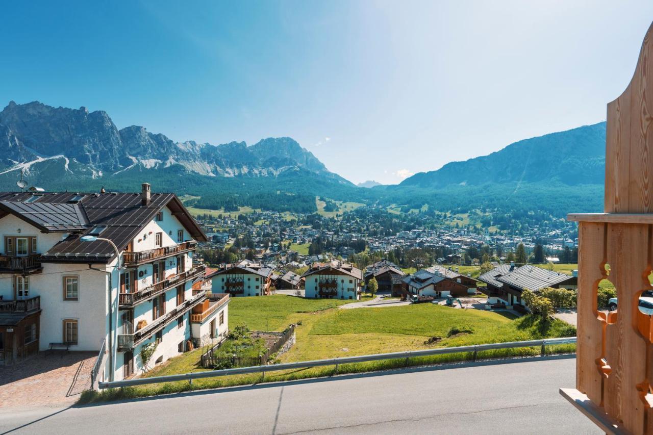 Chalet Socrepes - Dolomiti Skyline Cortina d'Ampezzo Luaran gambar